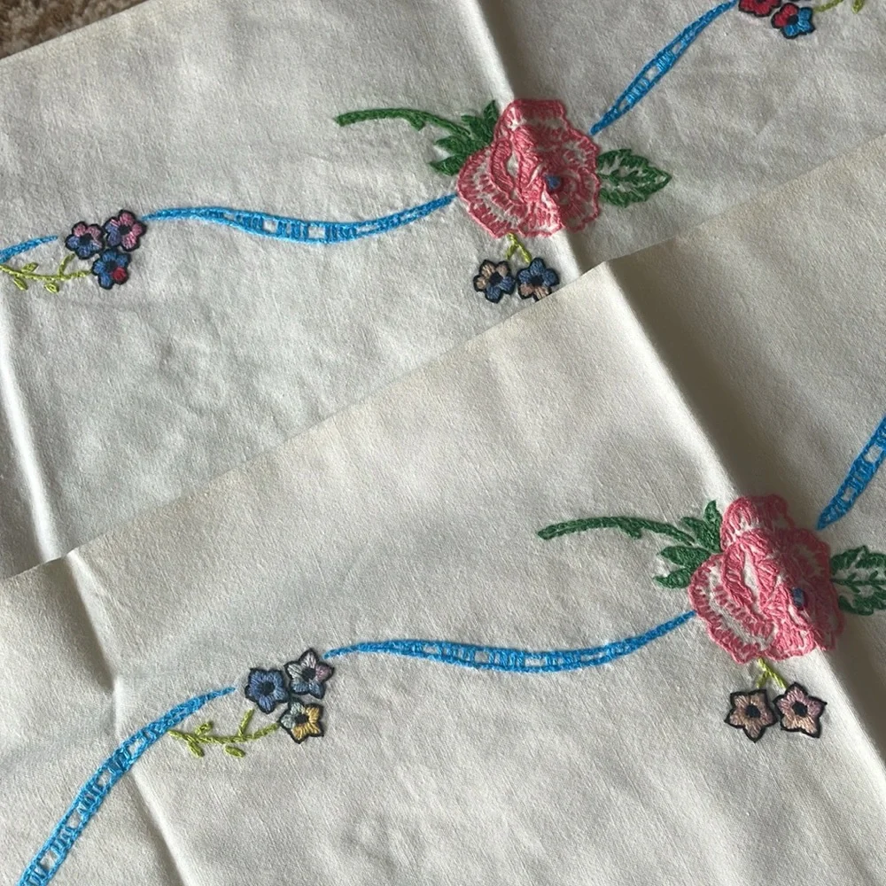 Handmade Floral Embroidered Set of 2 Pillow Shams